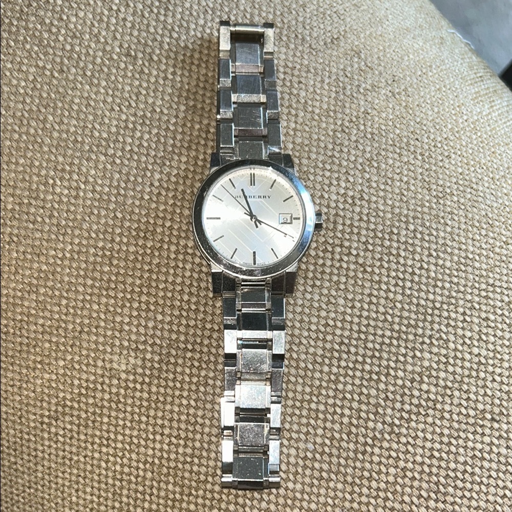 Unisex Burberry Silver Watch
